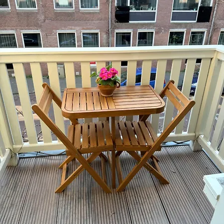 Comfortable Stylish In Centre Of - Haag